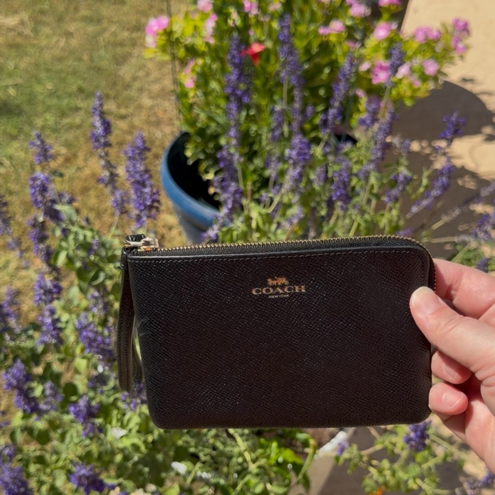 Coach Black Crossgrain Leather Corner Zip Wristlet Wallet Pouch F58032 - Picture 10 of 11